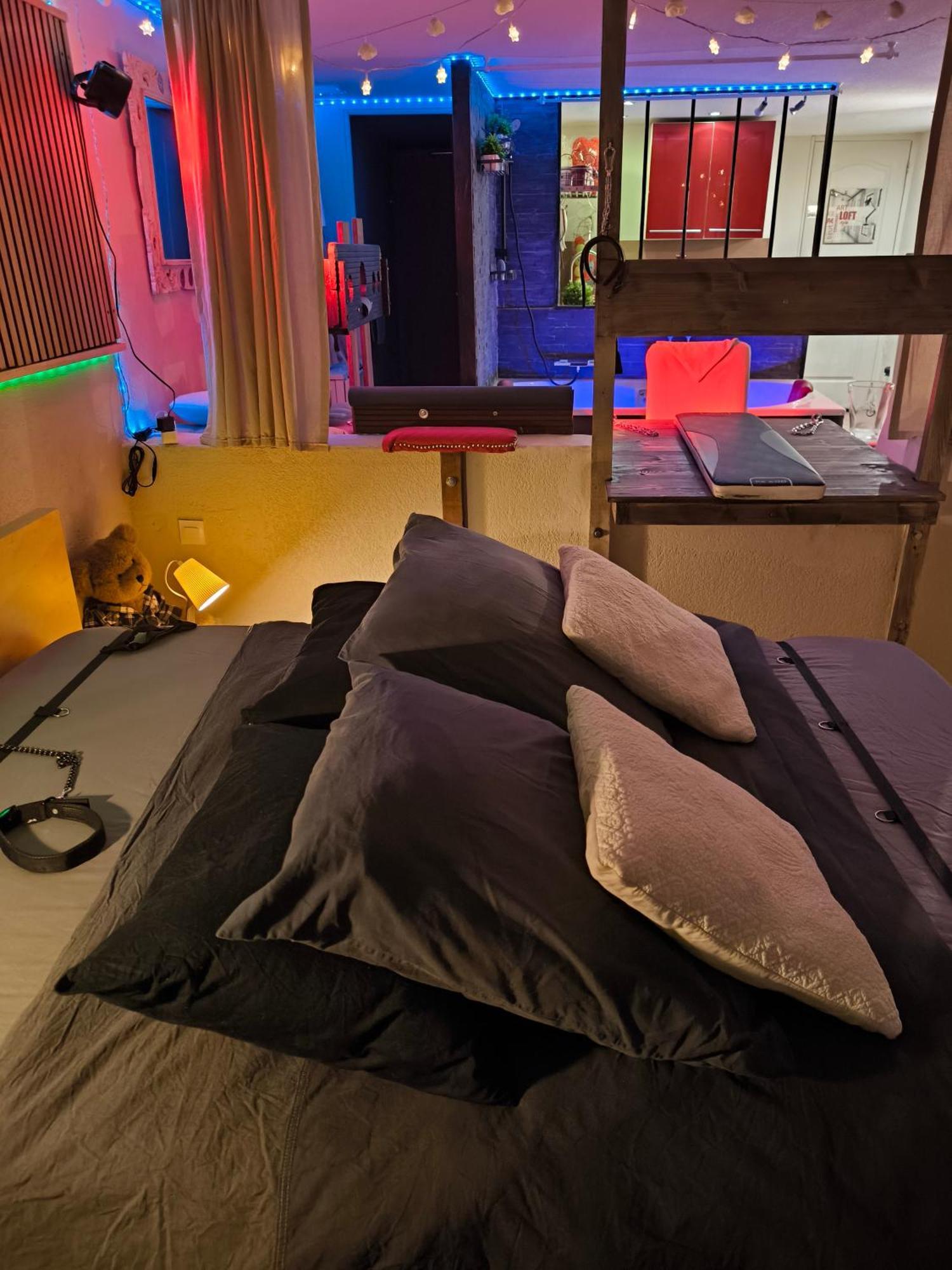 Love-Room Discret 40 M2 Bormes Les Mimosas Village Avec Terrasse ภายนอก รูปภาพ