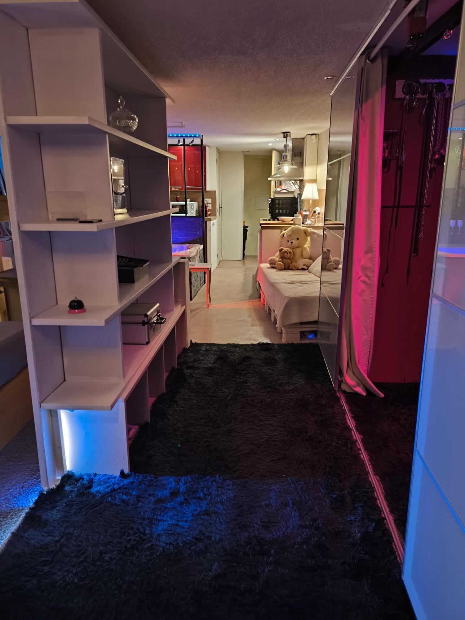 Love-Room Discret 40 M2 Bormes Les Mimosas Village Avec Terrasse ภายนอก รูปภาพ