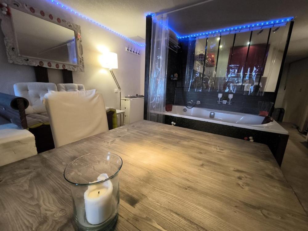Love-Room Discret 40 M2 Bormes Les Mimosas Village Avec Terrasse ภายนอก รูปภาพ
