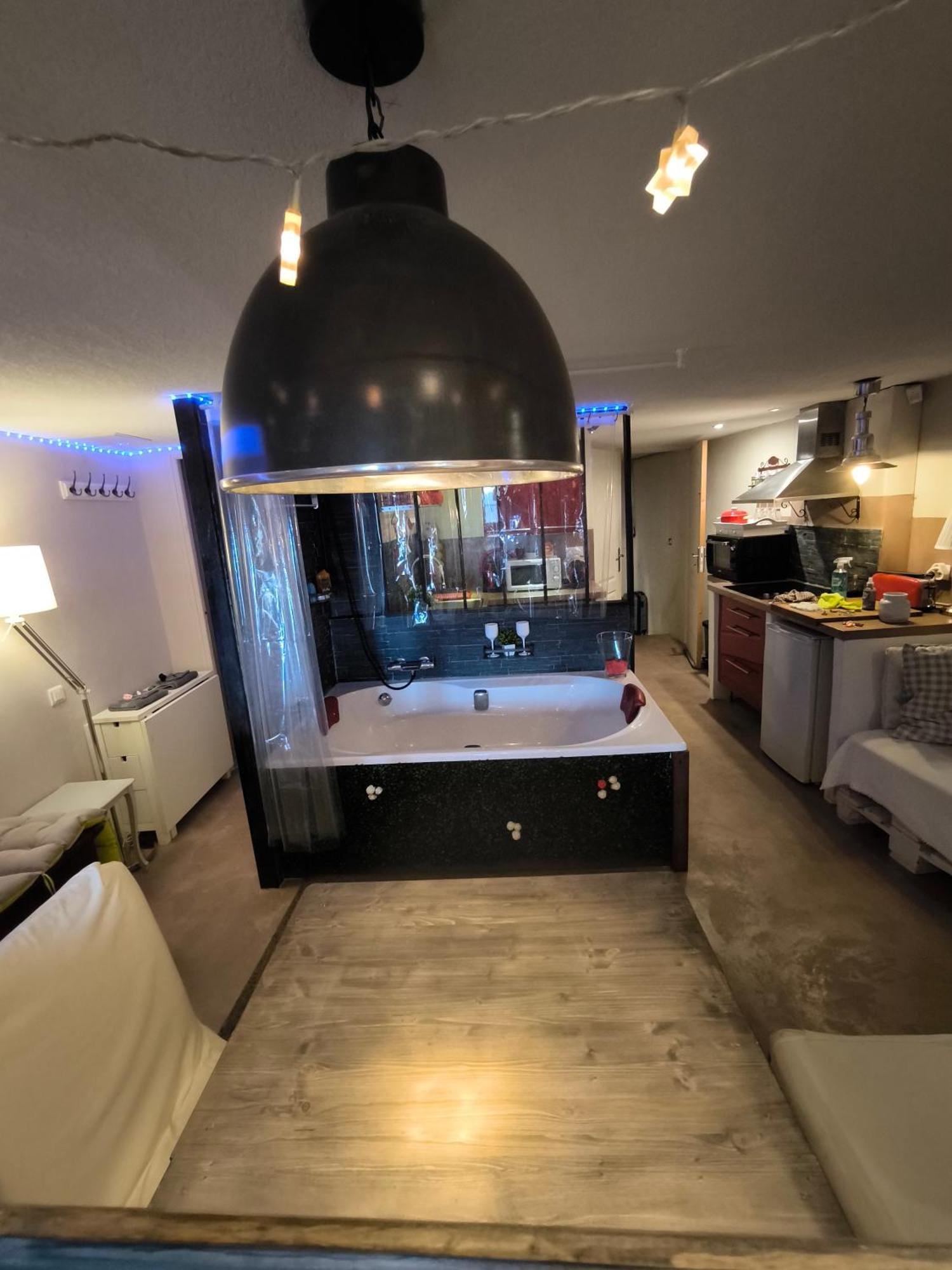 Love-Room Discret 40 M2 Bormes Les Mimosas Village Avec Terrasse ภายนอก รูปภาพ