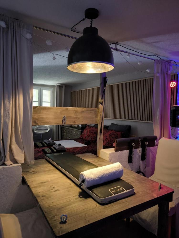 Love-Room Discret 40 M2 Bormes Les Mimosas Village Avec Terrasse ภายนอก รูปภาพ